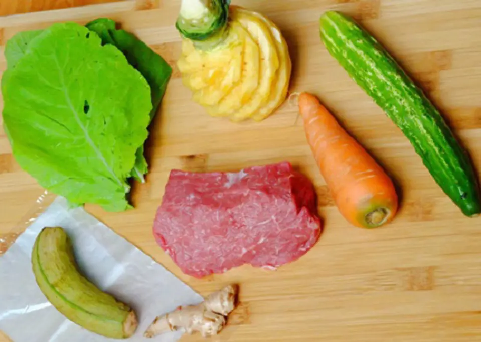 Cách làm thịt bò cuốn lá cải ngon lạ miệng
