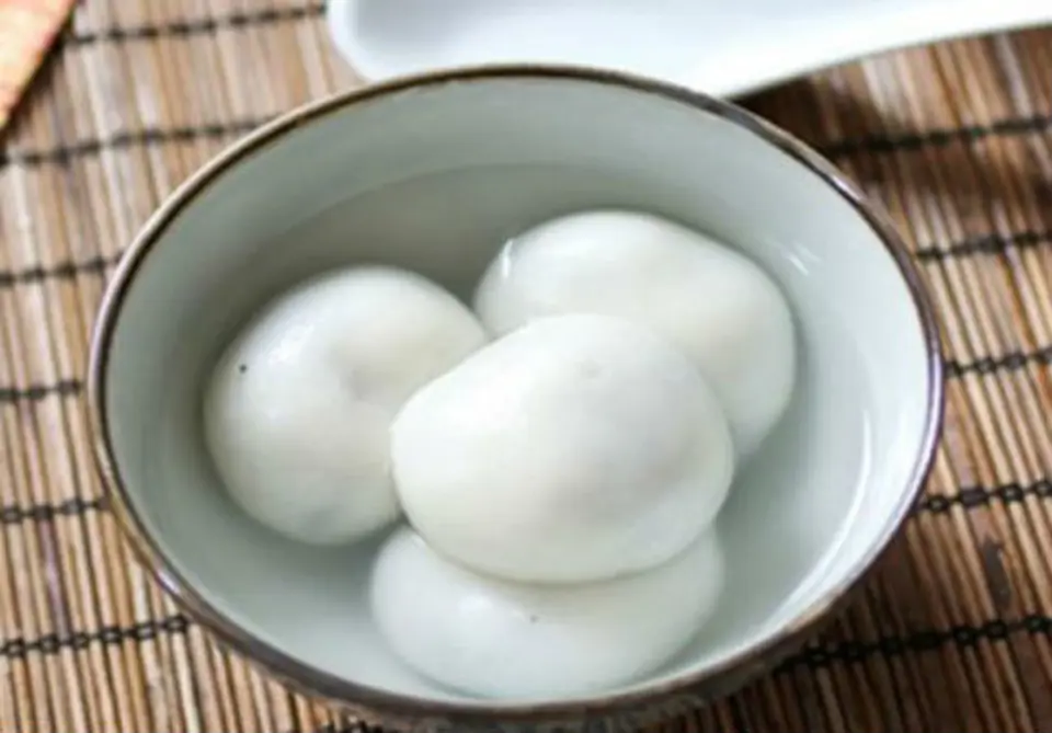 Cách nấu chè trôi nước nhân vừng đen mới lạ Cách nấu chè trôi nước nhân vừng đen mới lạ