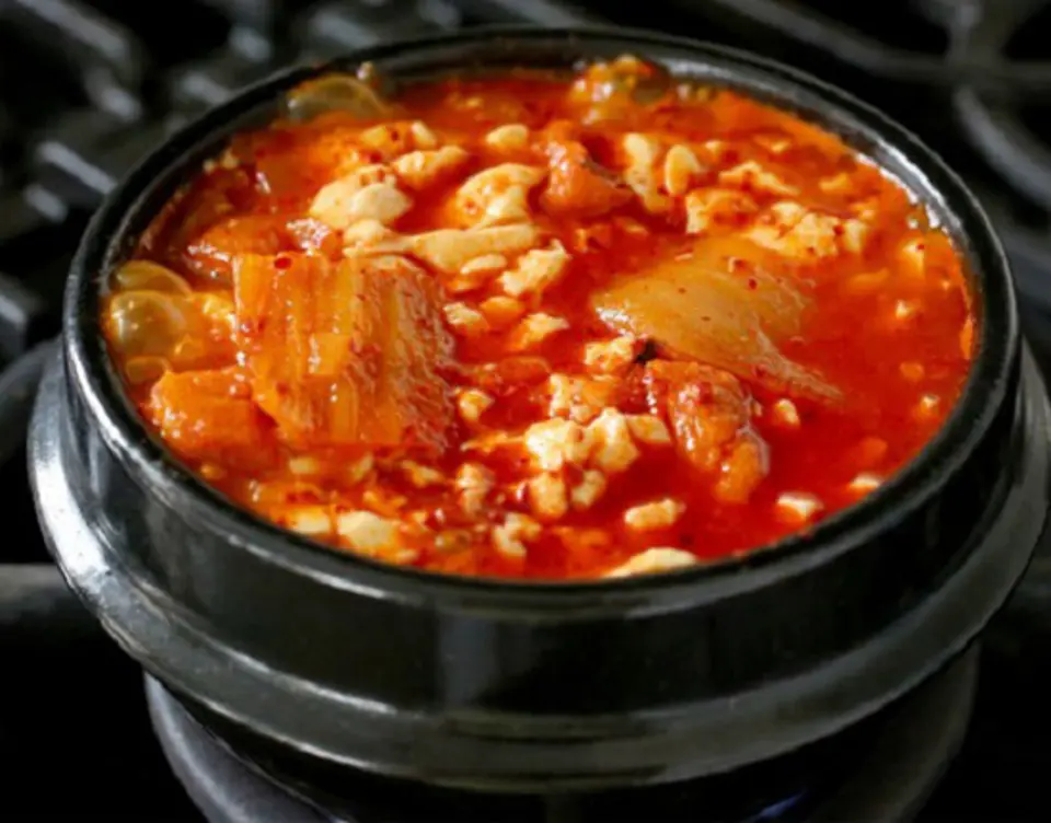 Canh kim chi thịt heo kiểu Hàn vị ngon lạ miệng