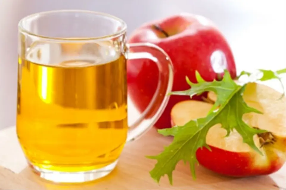 Công dụng tuyệt vời của giấm táo bạn nên biết