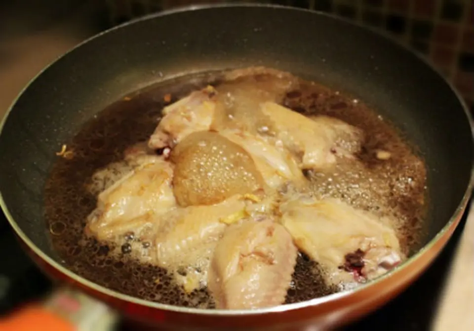 Công thức làm cánh gà om coca ngon độc lạ