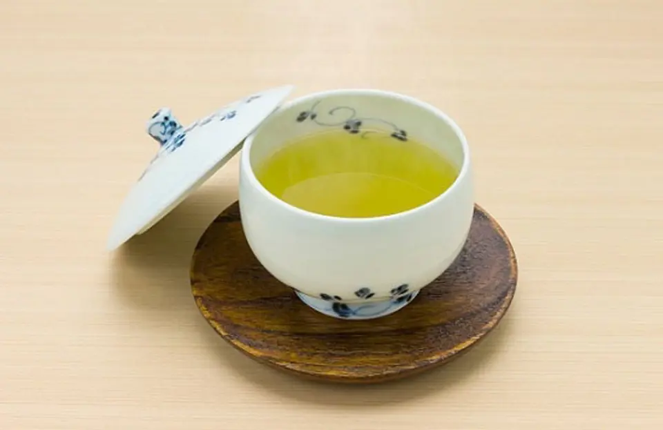 Mẹo hay vận dụng những tác dụng của chè xanh trong sinh hoạt