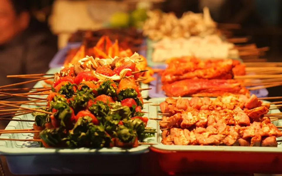 Những loại thực phẩm bà bầu nên tránh khi mang thai