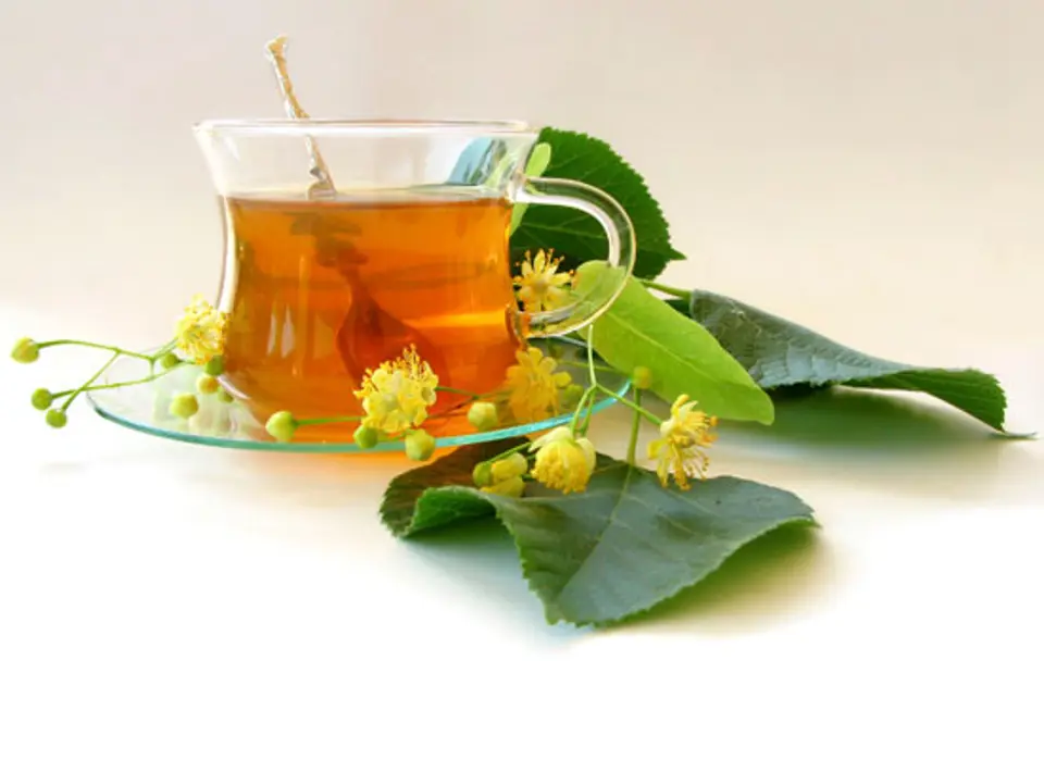 Tác dụng của chè xanh pha mật ong bạn nên biết
