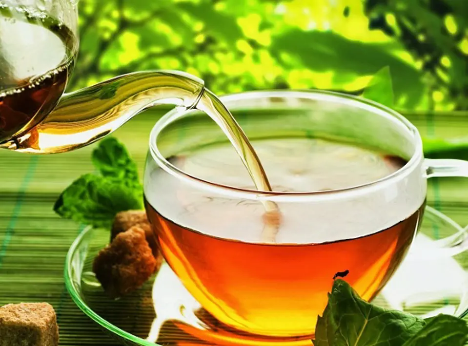 Tác dụng của chè xanh pha mật ong bạn nên biết