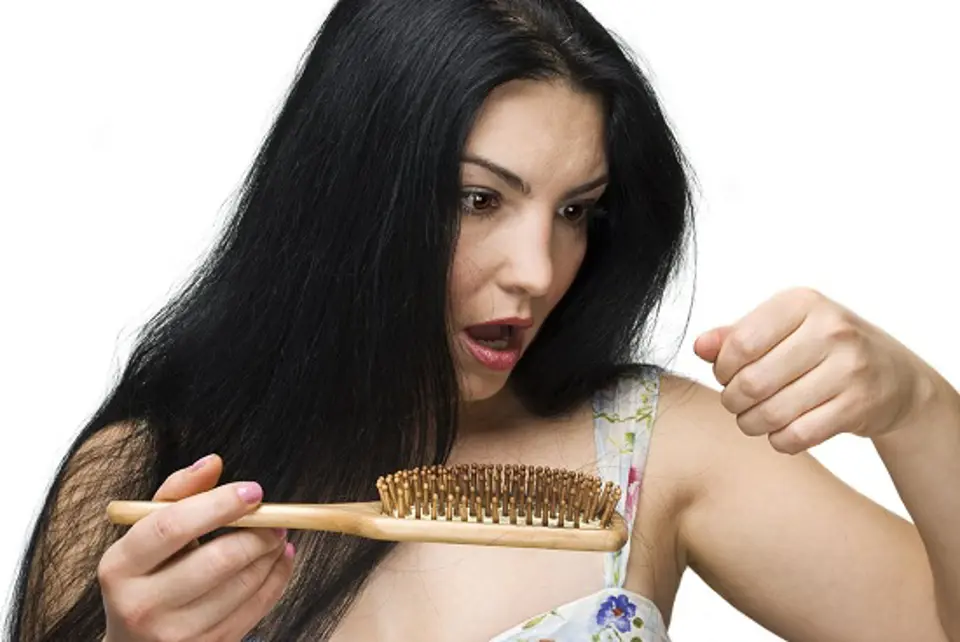 Tác dụng của dầu oliu làm đẹp tóc cho chị em