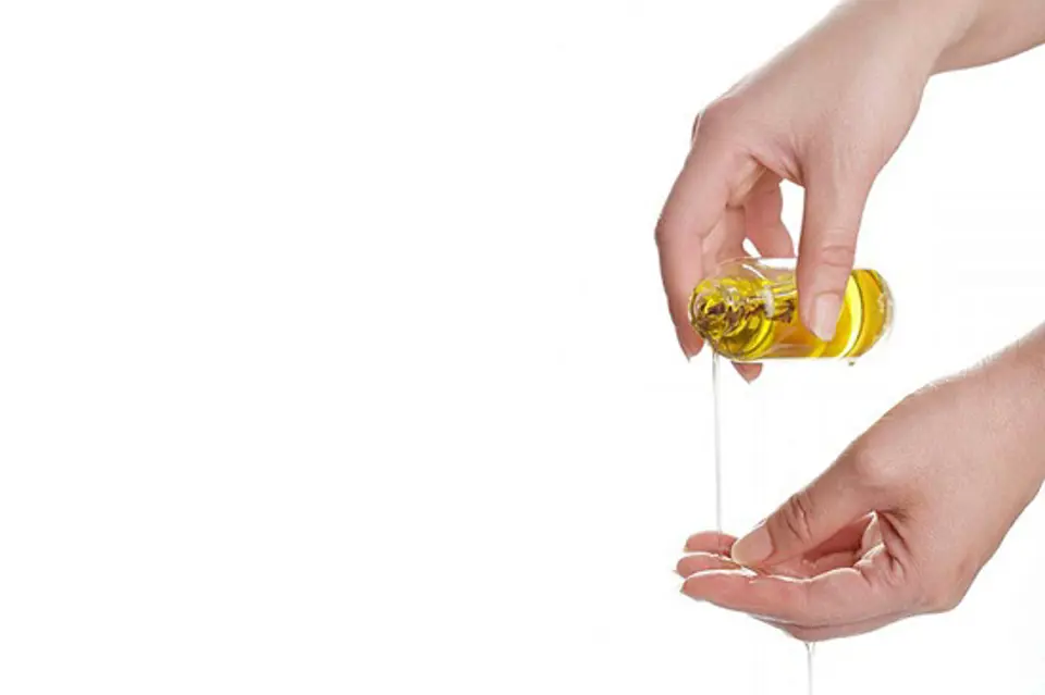 Tìm hiểu tác dụng của dầu oliu với việc làm đẹp da