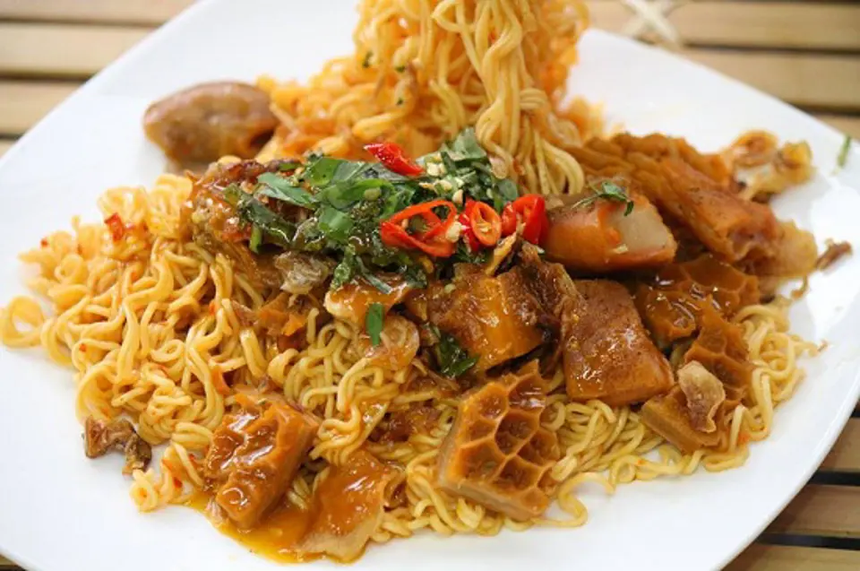 10 món ăn đường phố Việt Nam nổi tiếng Sài Gòn 10 món ăn đường phố Việt Nam nổi tiếng Sài Gòn