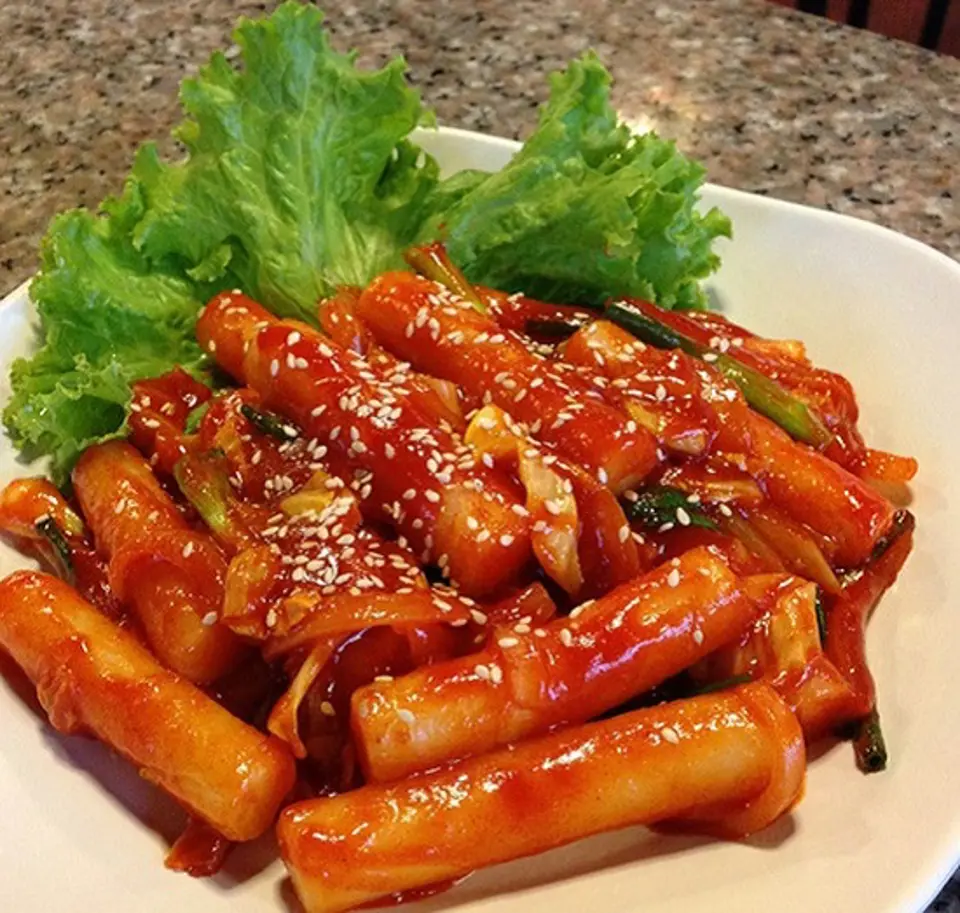 Cách làm bánh gạo cay Hàn Quốc