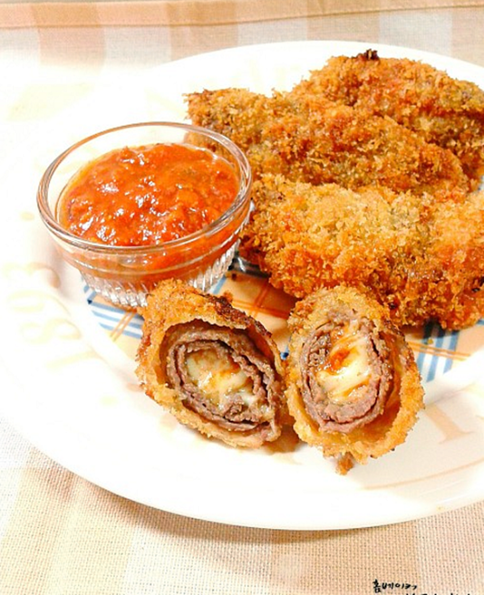 Cách làm bò cuộn phô mai chiên xù thơm lừng Cách làm bò cuộn phô mai chiên xù thơm lừng
