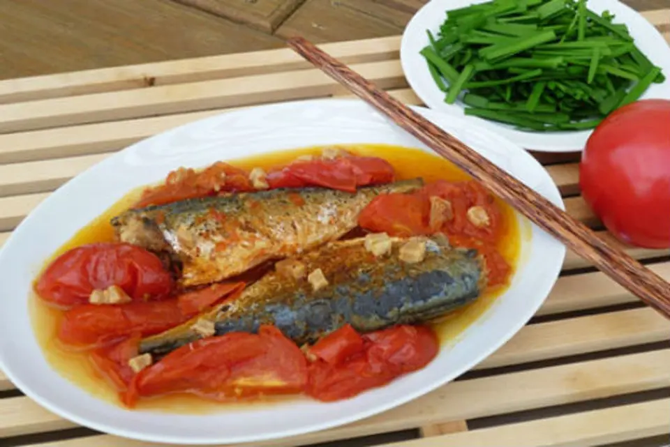 Cách làm đơn giản cho món cá trích sốt cà chua tuyệt ngon
