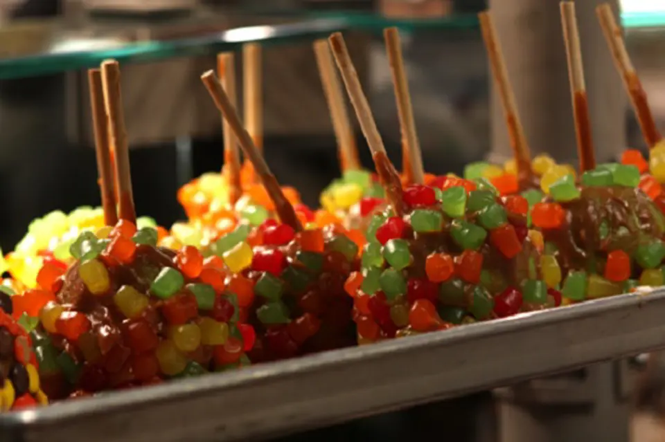 Cách làm kẹo “ Táo độc” caramel cho ngày Halloween
