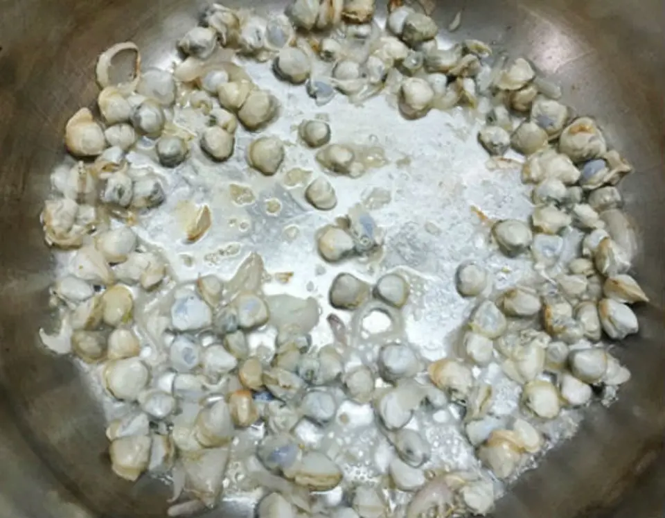 Cách làm món canh hến nấu chua Cách làm món canh hến nấu chua