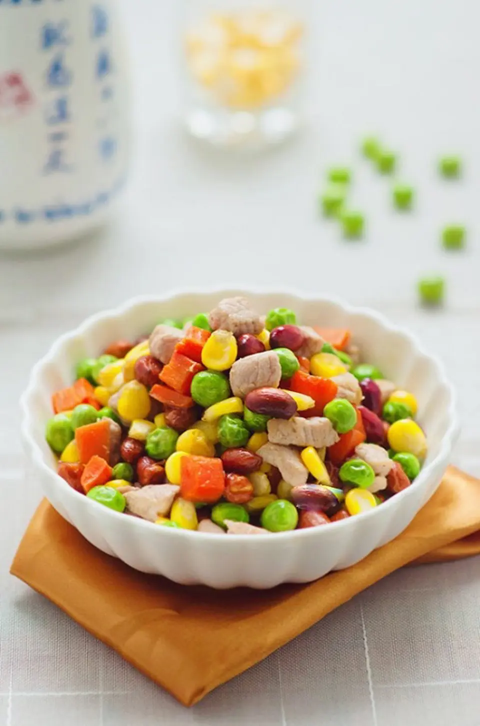 Cách làm món thịt heo xào rau củ đơn giản
