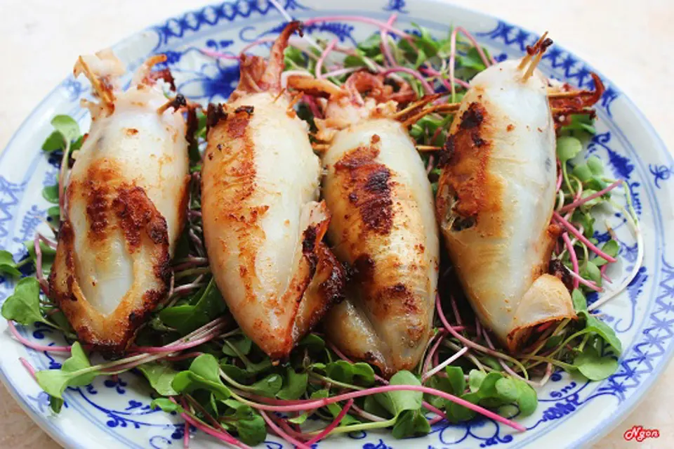 Cách làm mực nhồi thịt chiên giòn thơm ngon
