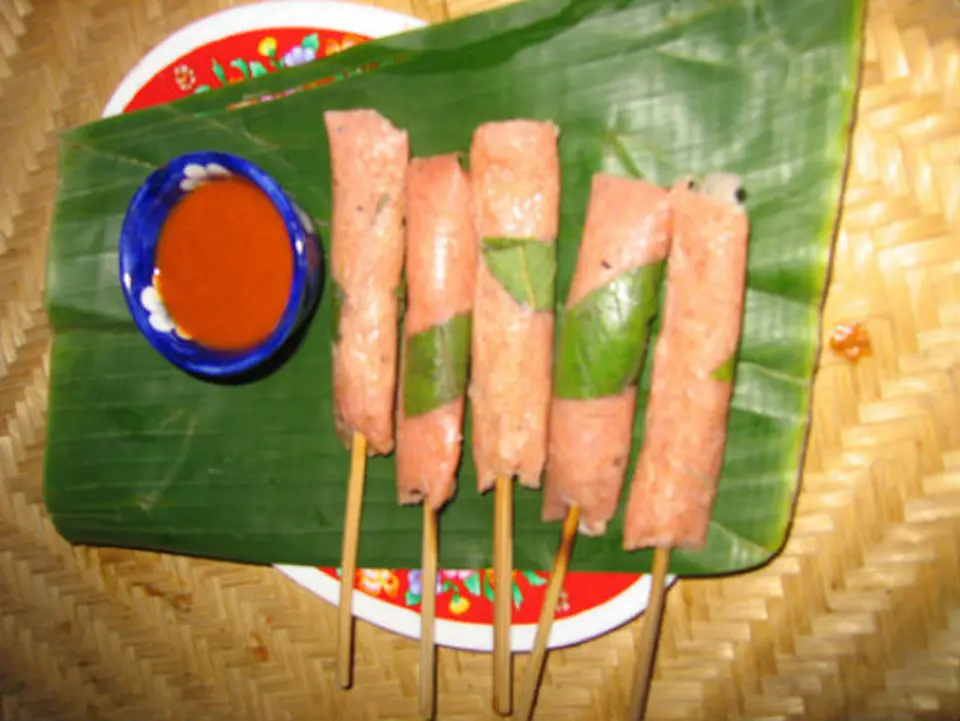 Cách làm nem chua cực ngon tại nhà