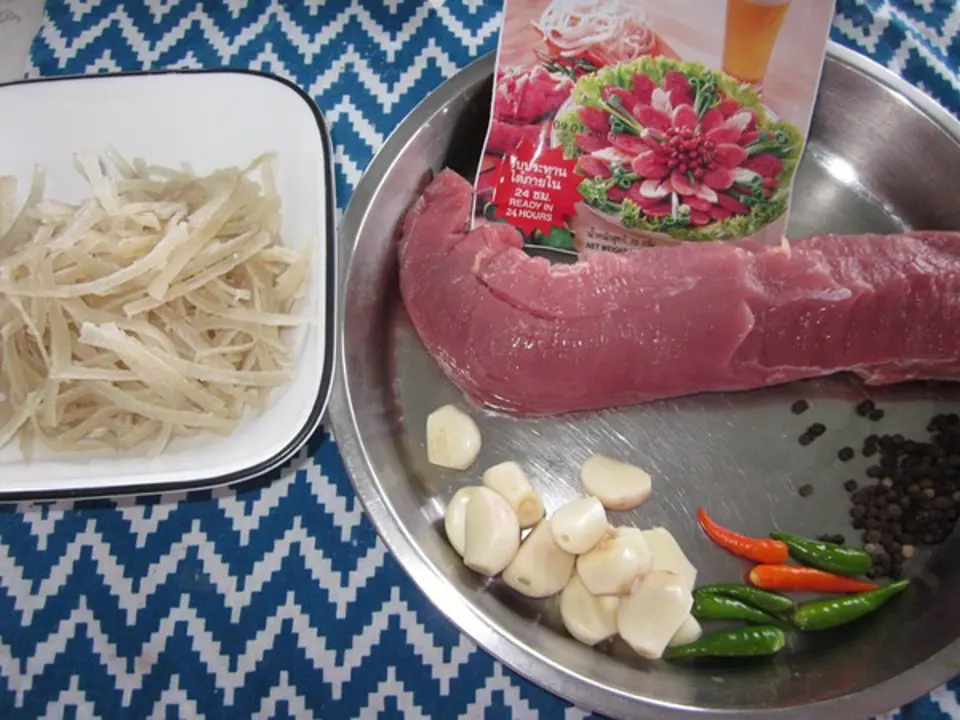 Cách làm nem chua cực ngon tại nhà