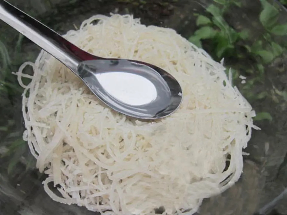 Cách làm nem chua cực ngon tại nhà
