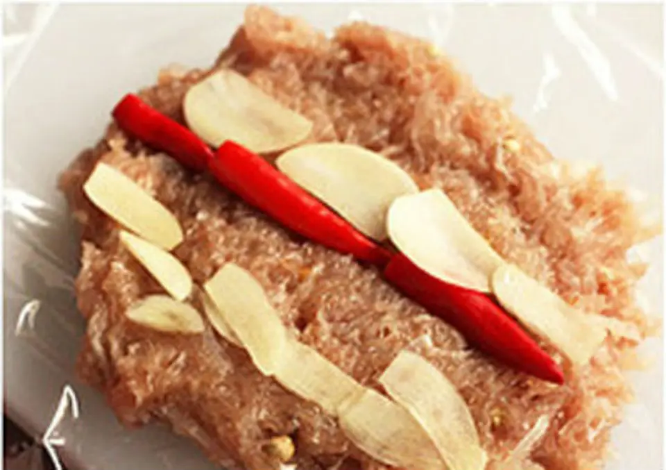 Cách làm nem chua cực ngon tại nhà
