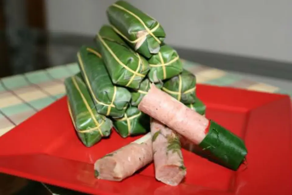 Cách làm nem chua cực ngon tại nhà