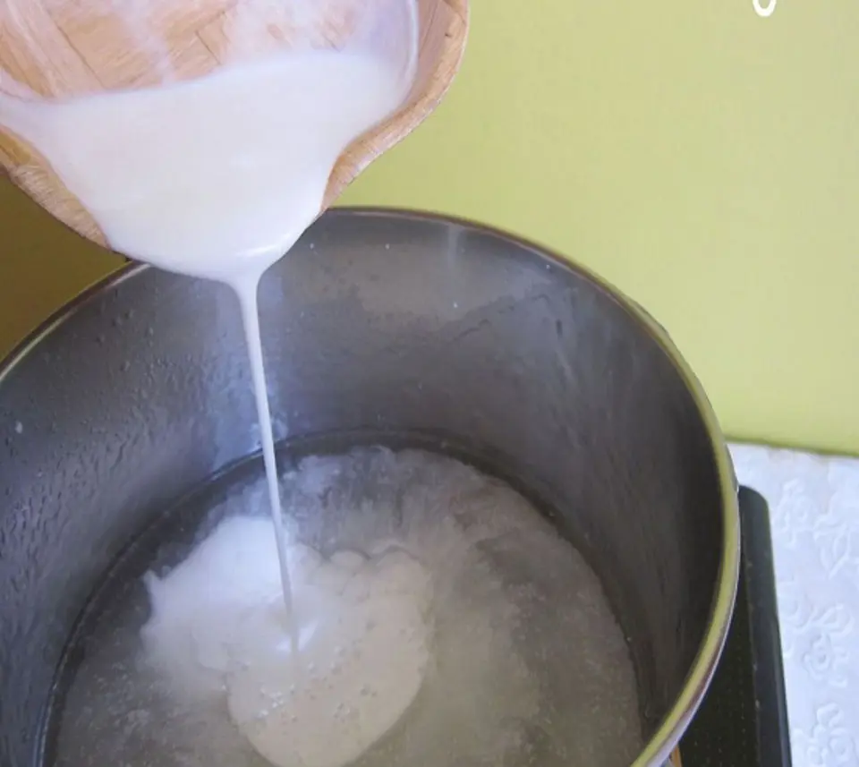 Cách làm thạch dừa hoa quả dễ như ăn kẹo