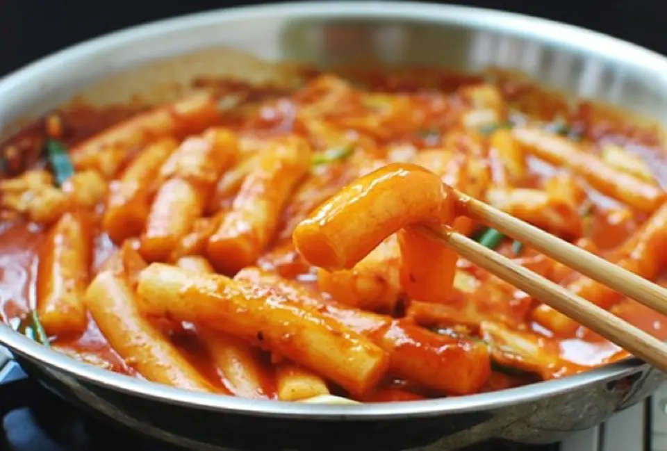 Cách làm Tokbokki Hàn Quốc vị ngon đặc biệt