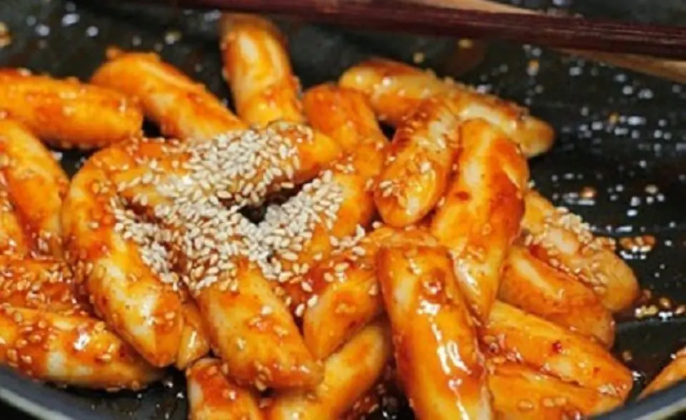 Cách làm Tokbokki Hàn Quốc vị ngon đặc biệt