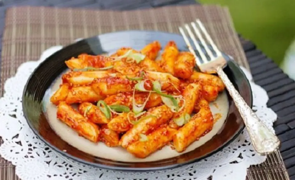 Cách làm Tokbokki Hàn Quốc vị ngon đặc biệt