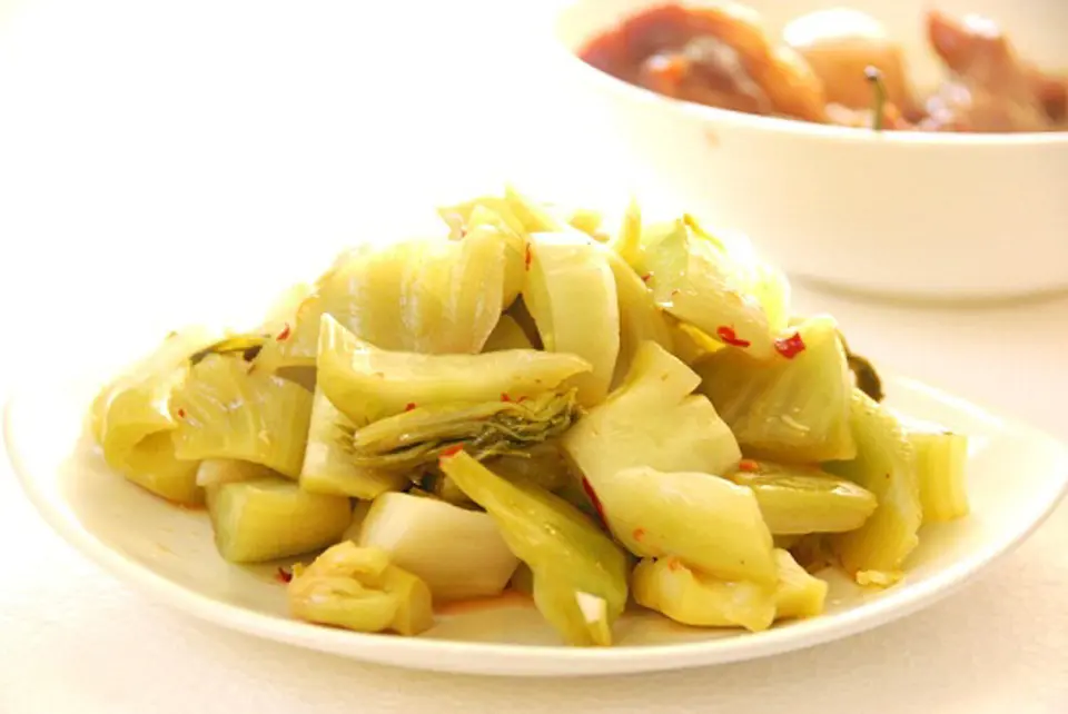 Cách muối dưa cải cực đơn giản mà  ngon ngay tại nhà