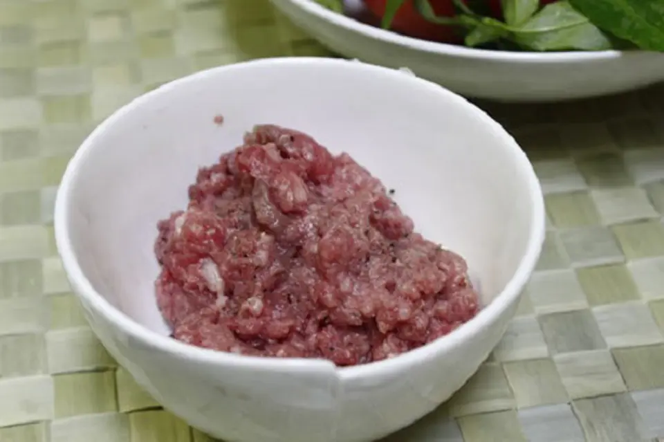 Cách nấu canh thịt bò với cà chua Cách nấu canh thịt bò với cà chua
