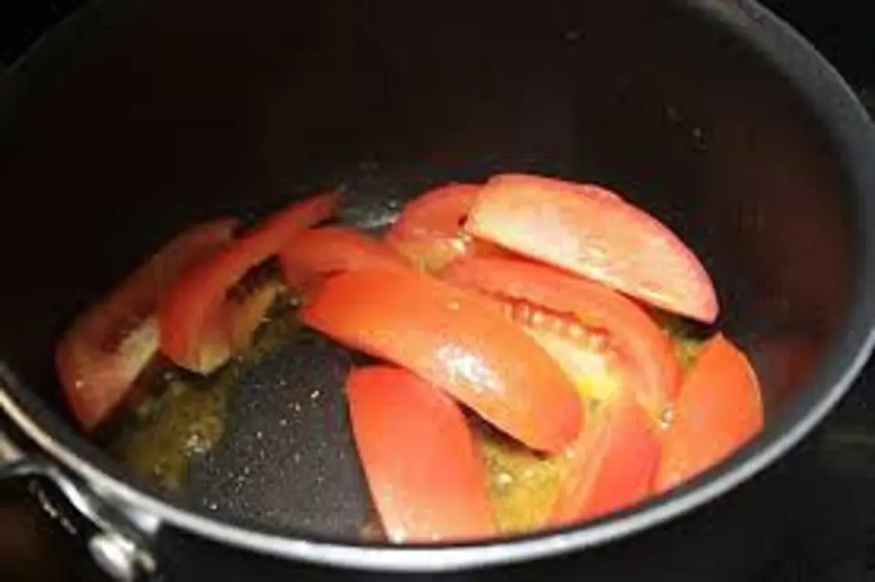 Cách nấu canh thịt bò với cà chua Cách nấu canh thịt bò với cà chua