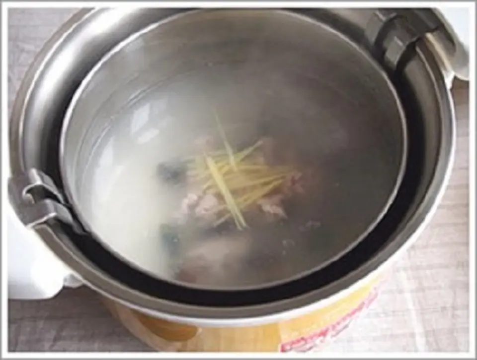 Cách nấu cháo tôm thịt đơn giản thơm ngon