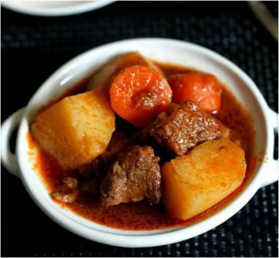Cách nấu thịt bò sốt vang thơm lừng đãi cả nhà