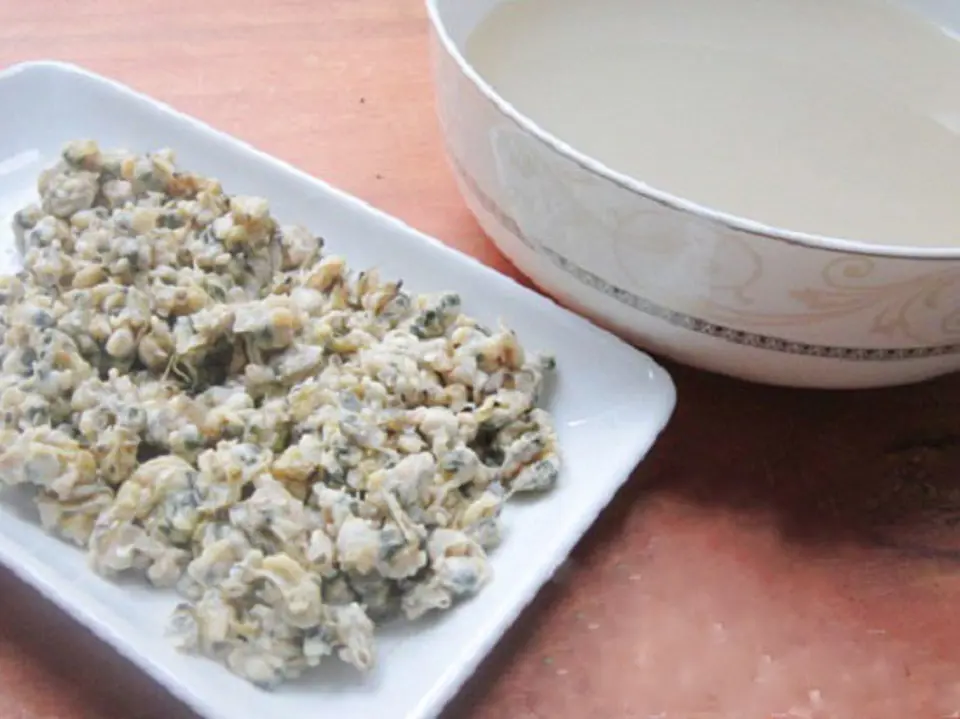 Công thức món canh ngọn bí nấu hến lạ miệng, thanh nhiệt