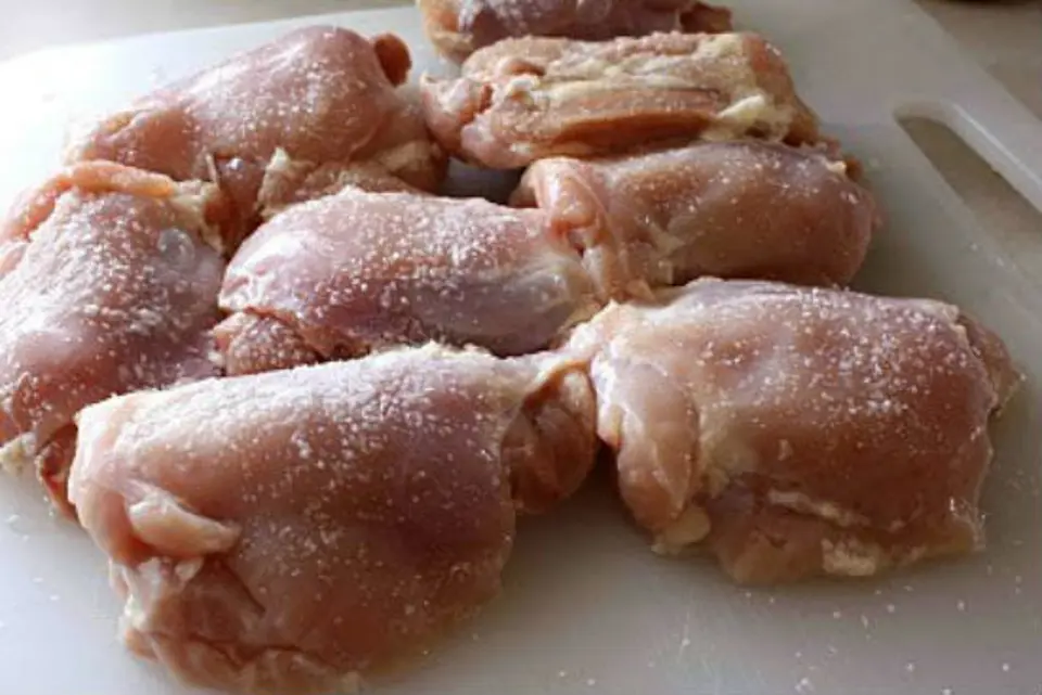Cùng nấu món gà kho gừng cho bữa cơm thêm hấp dẫn