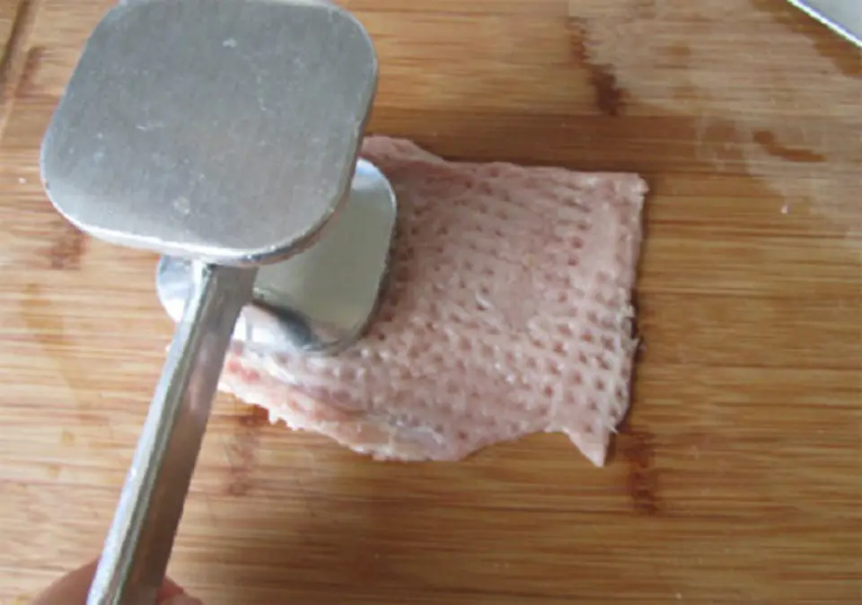 Hướng dẫn làm món ăn vặt thịt cuộn chiên giòn tan