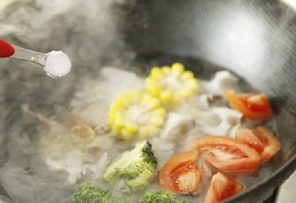 Hướng dẫn làm món canh thịt bò hầm rau củ