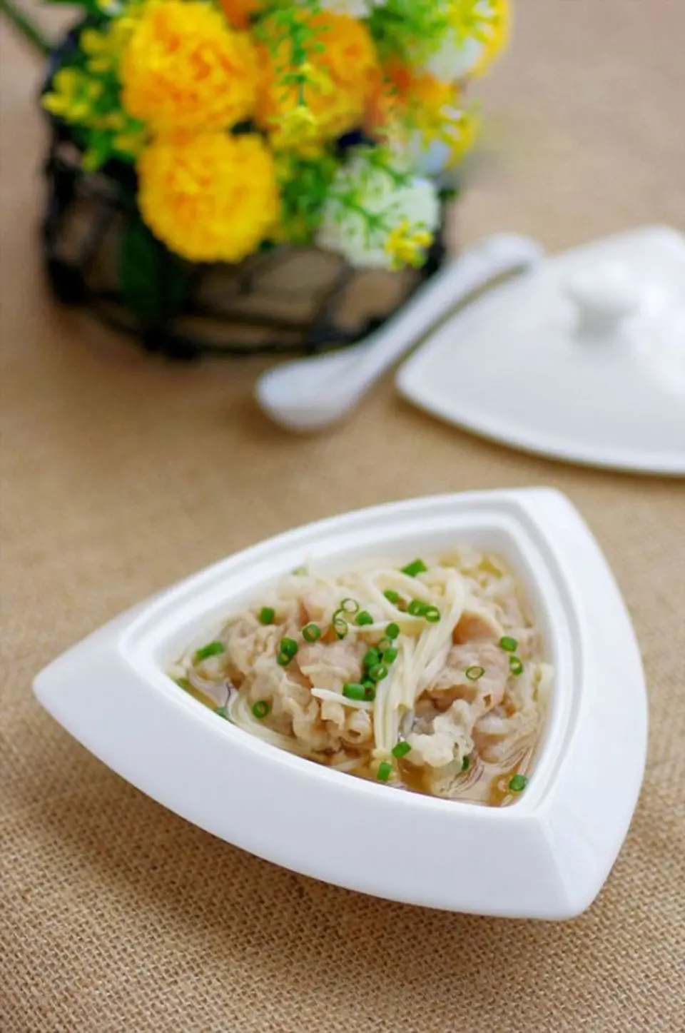 Hướng dẫn nấu canh thịt nấm đơn giản bổ dưỡng