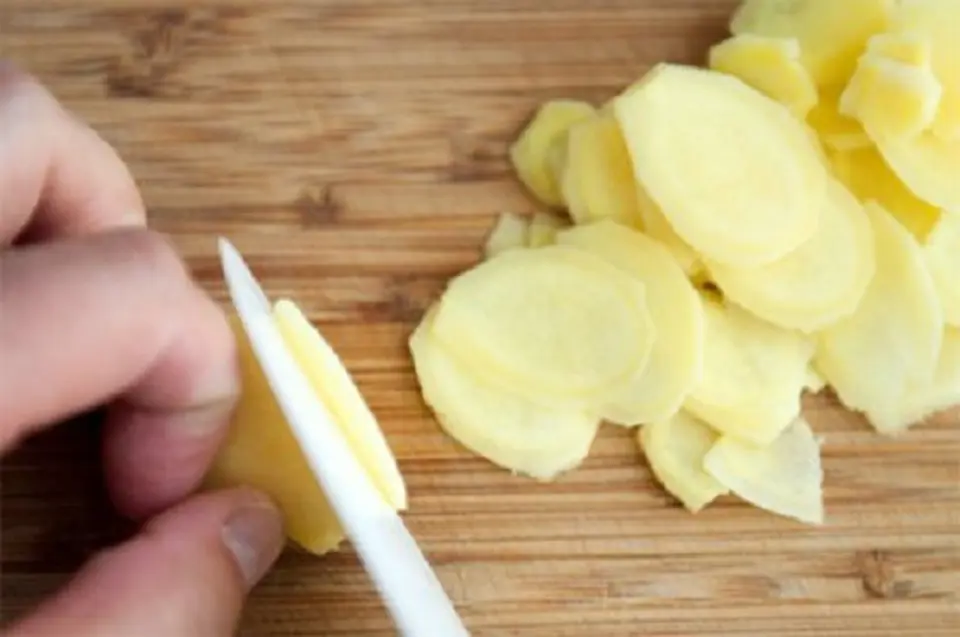 Hướng dẫn nấu món thịt bò hầm nấm đơn giản đậm đà