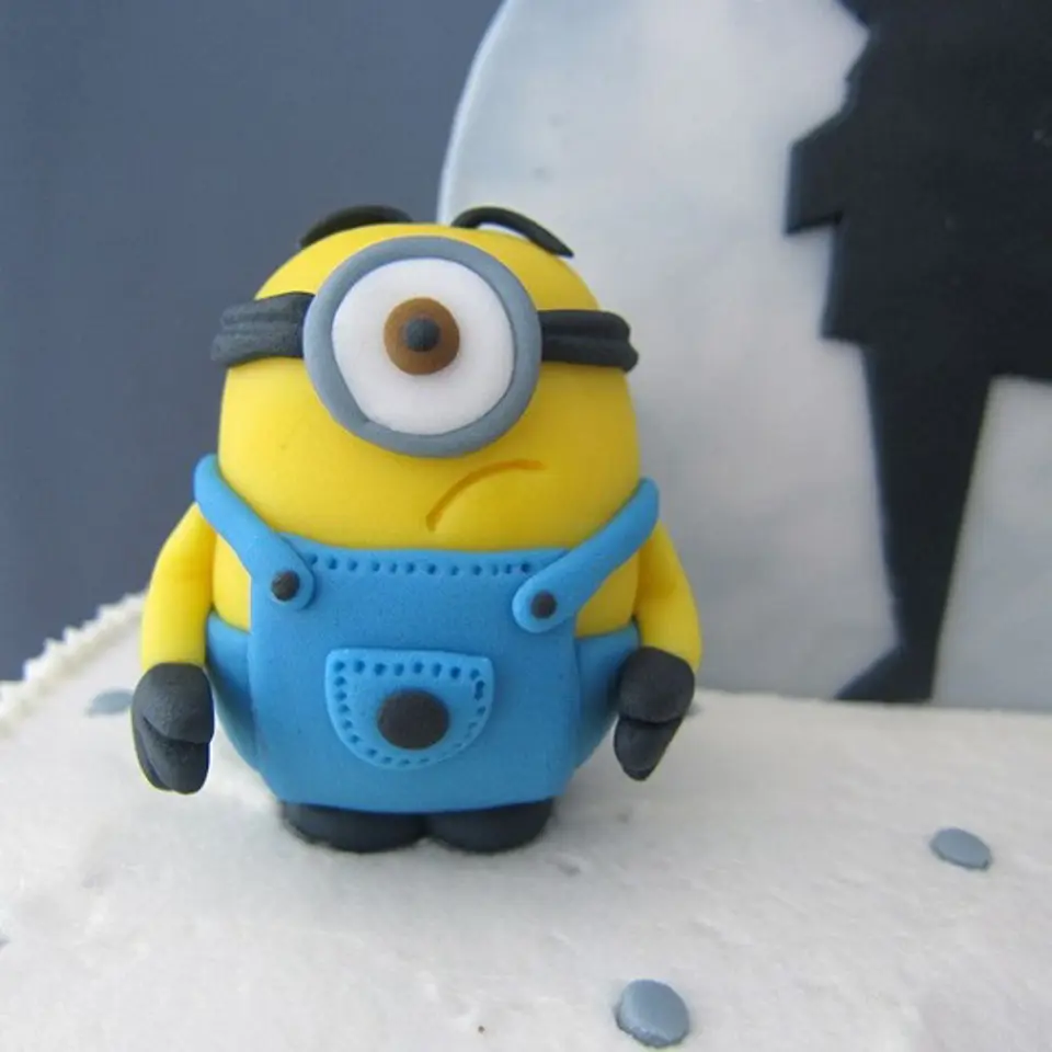 Tạo hình Minion bằng fondant đơn giản ngộ nghĩnh