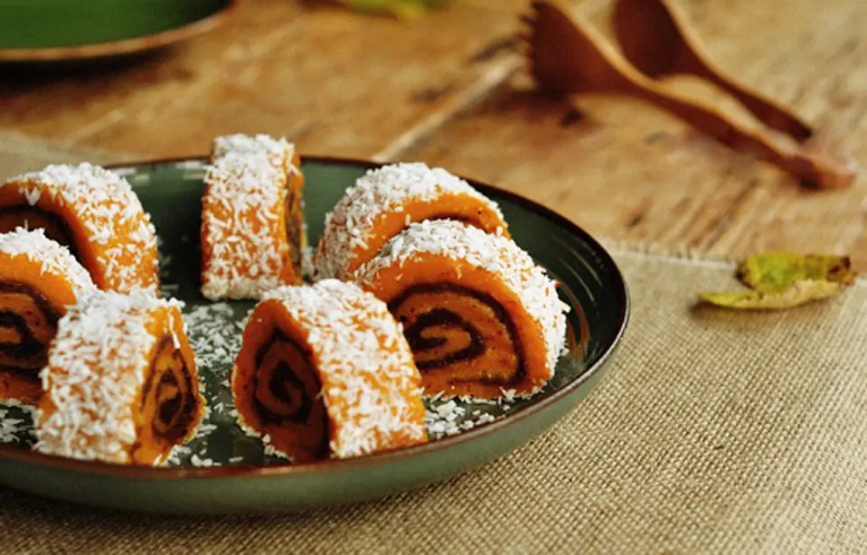 Bánh cuộn bí đỏ bột nếp cực ngon không cần lò nướng