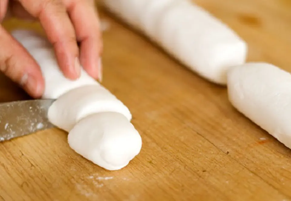 Bánh trôi hình chân mèo ngộ ngĩnh cho bé