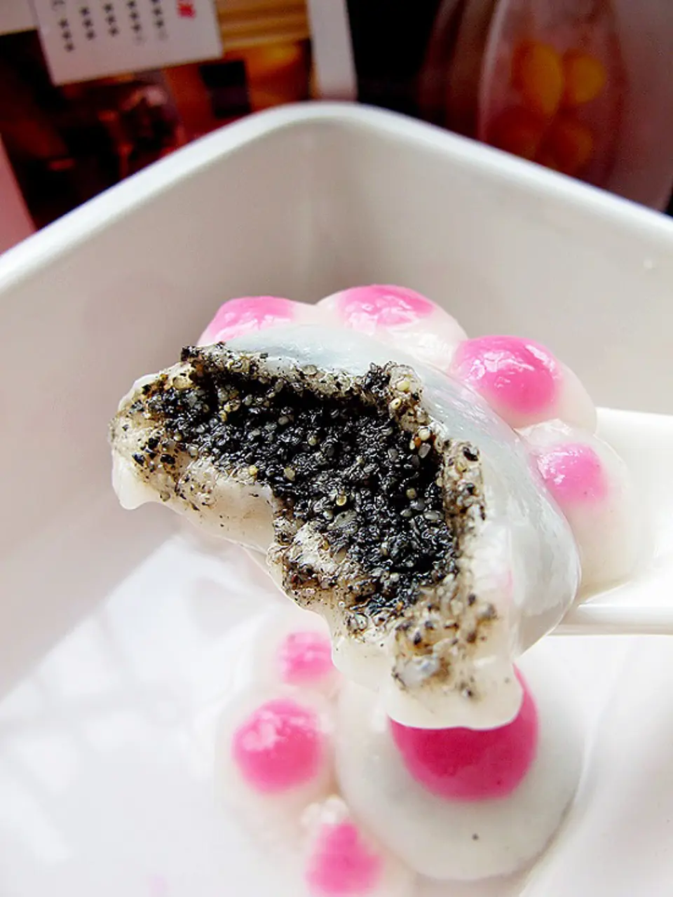 Bánh trôi hình chân mèo ngộ ngĩnh cho bé