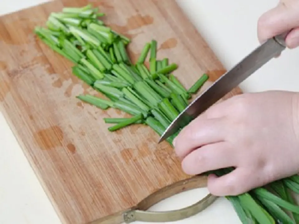 Bí quyết làm canh thịt viên nấu nấm cực dễ