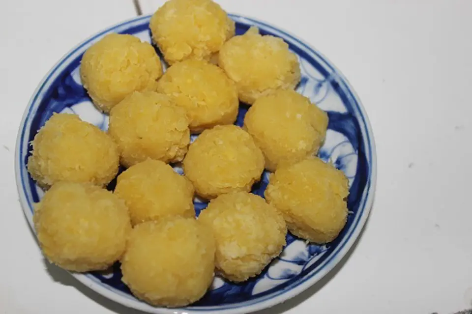 Cách làm bánh khoai môn dẻo bùi đã miệng