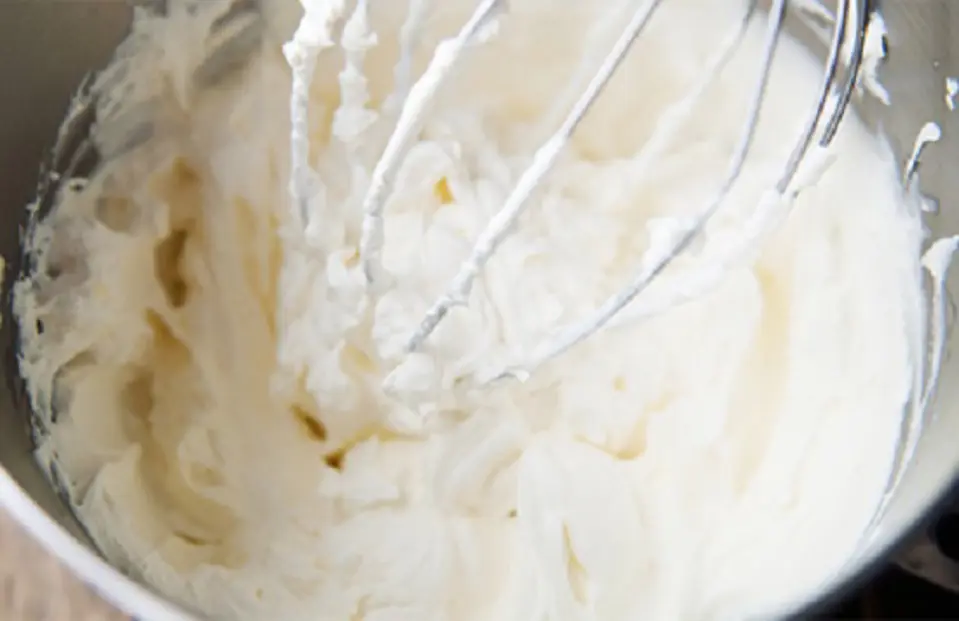 Cách làm bánh Tiramisu ba tầng độc đáo