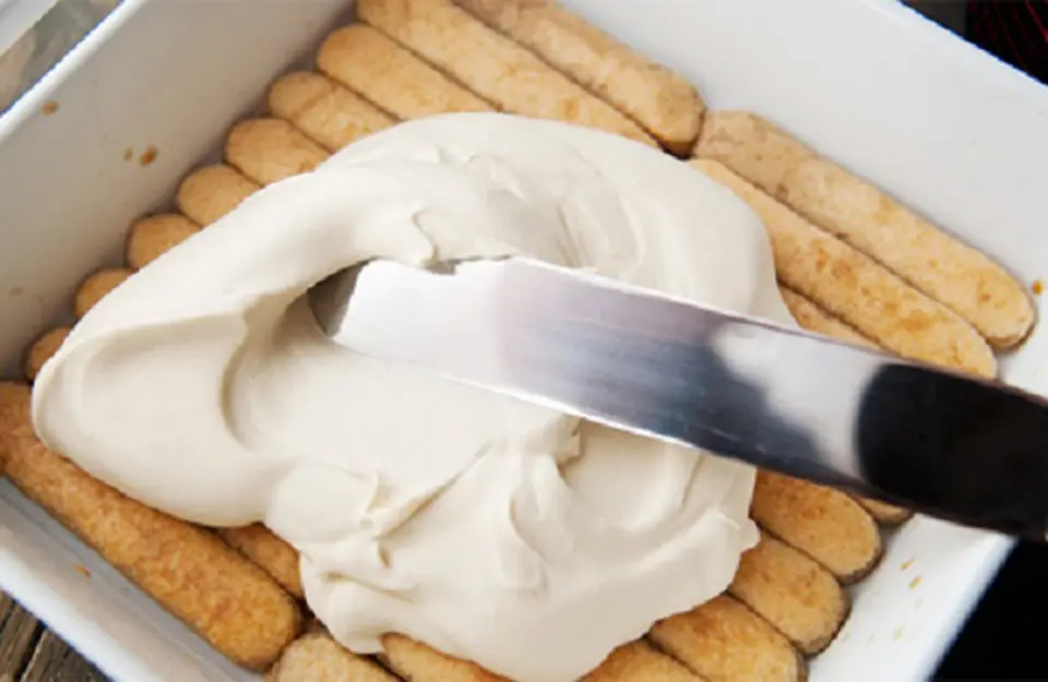 Cách làm bánh Tiramisu ba tầng độc đáo