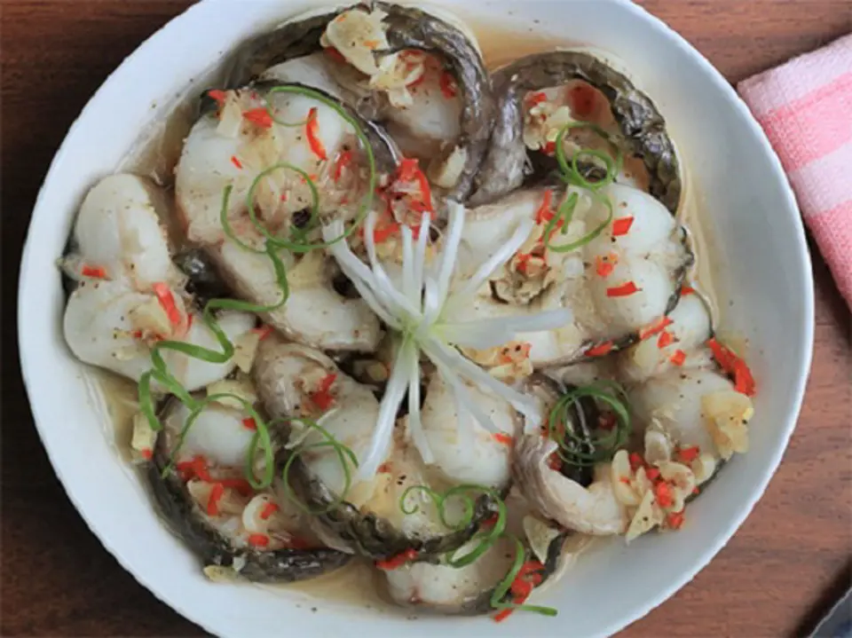 Cách làm cá hấp tiêu thơm ngon đậm đà