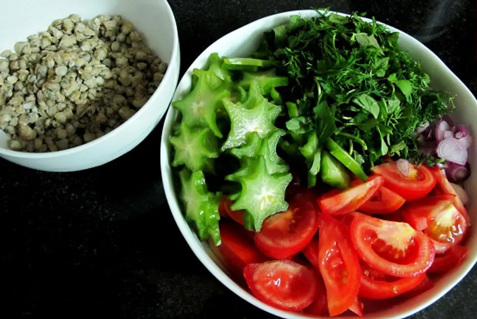 Cách làm canh hến nấu khế thơm ngon đậm đà