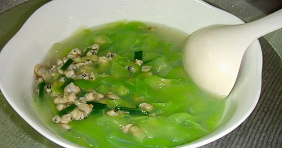 Cách làm canh hến nấu mướp ngọt mát cho ngày hè
